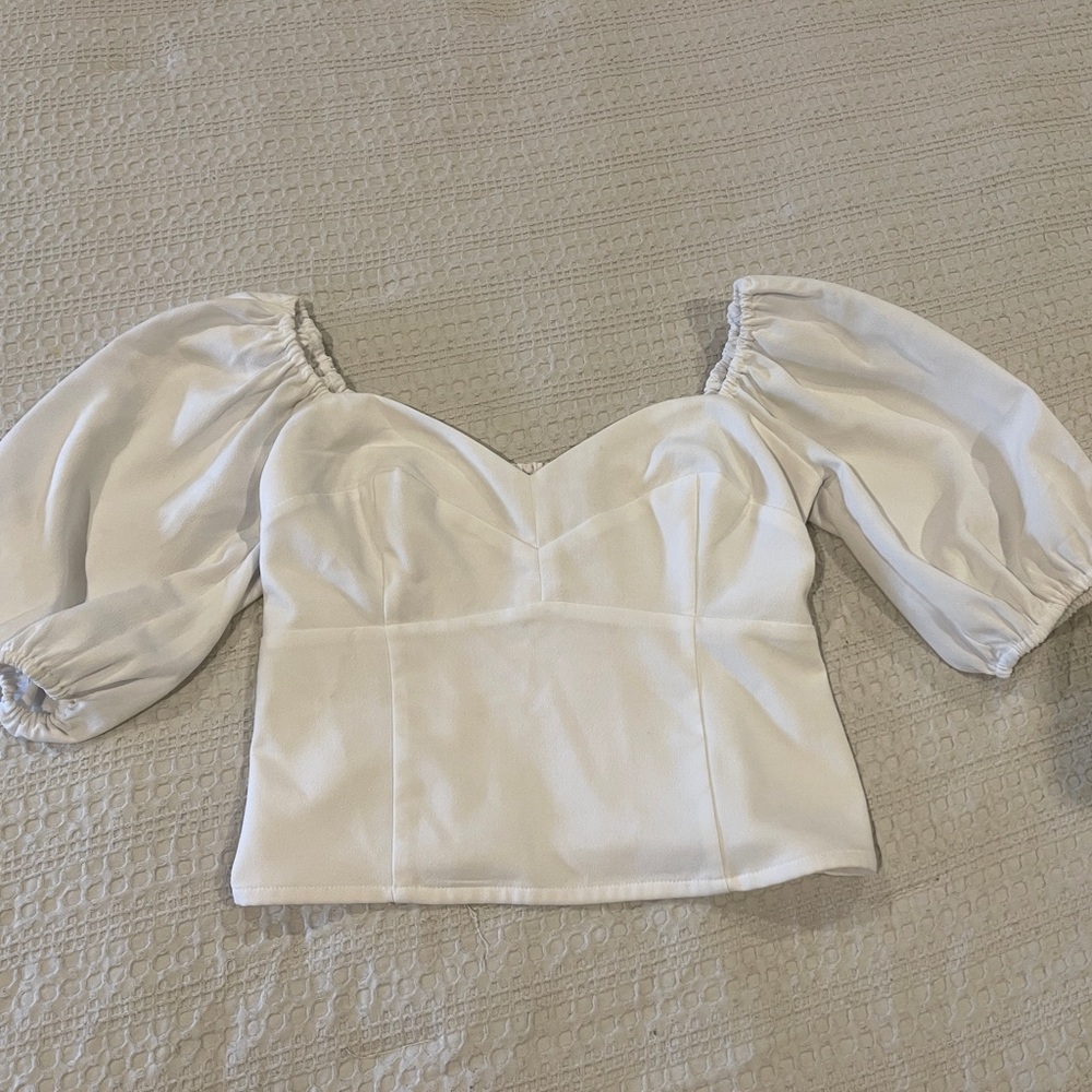Like NEW Abercrombie & Fitch White Puff Sleeve Blouse